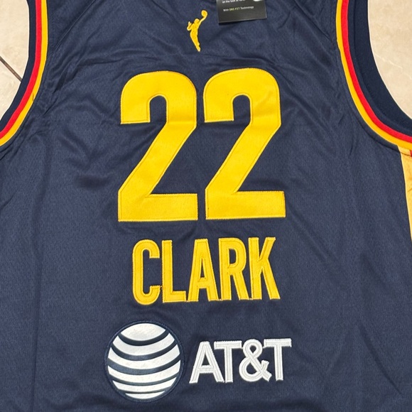 Indiana Fever WNBA Caitlin Clark Basketball Jersey # 22 , Unisex - Picture 2 of 16